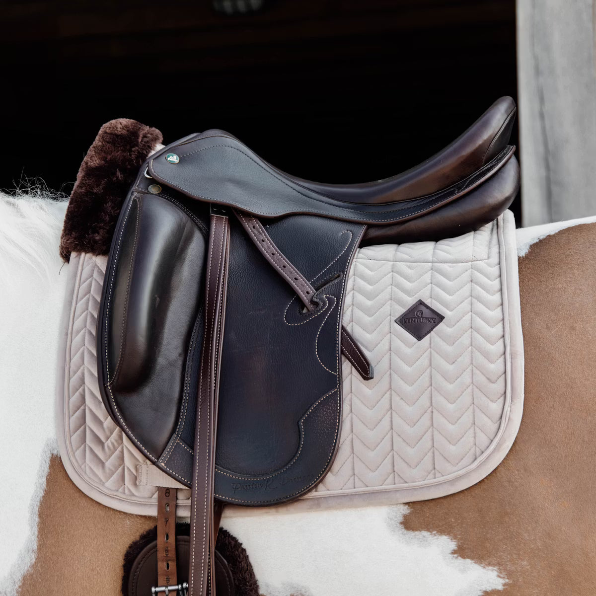 Skin Friendly Schabracke Velvet Dressur