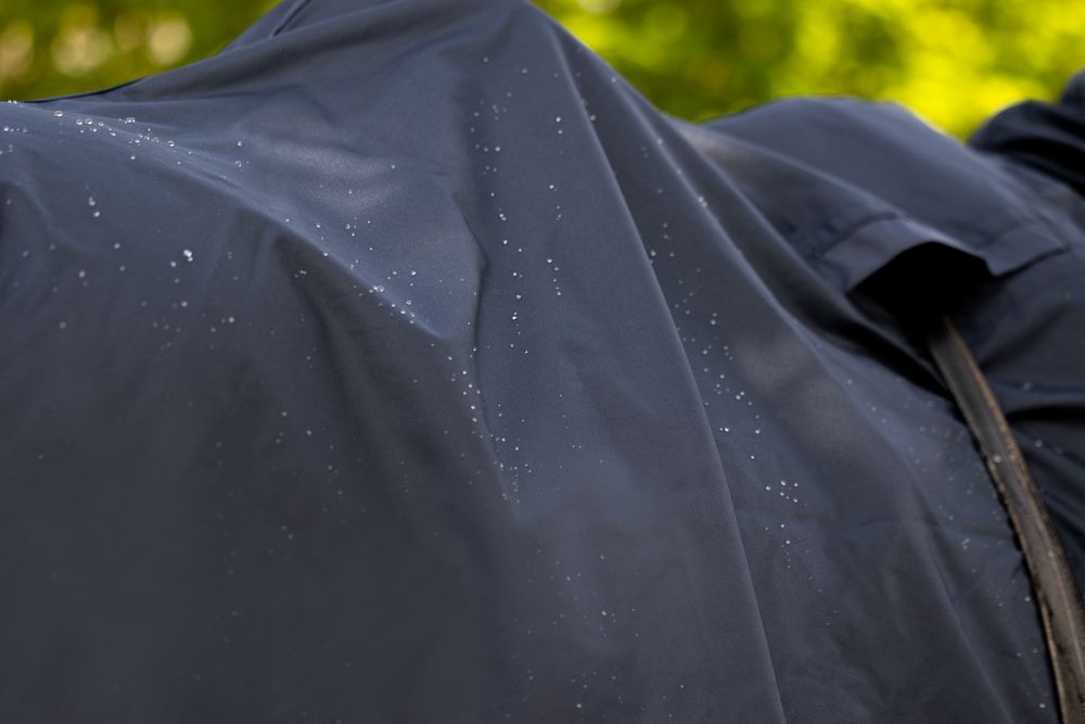 ZIPNECK Regendecke
