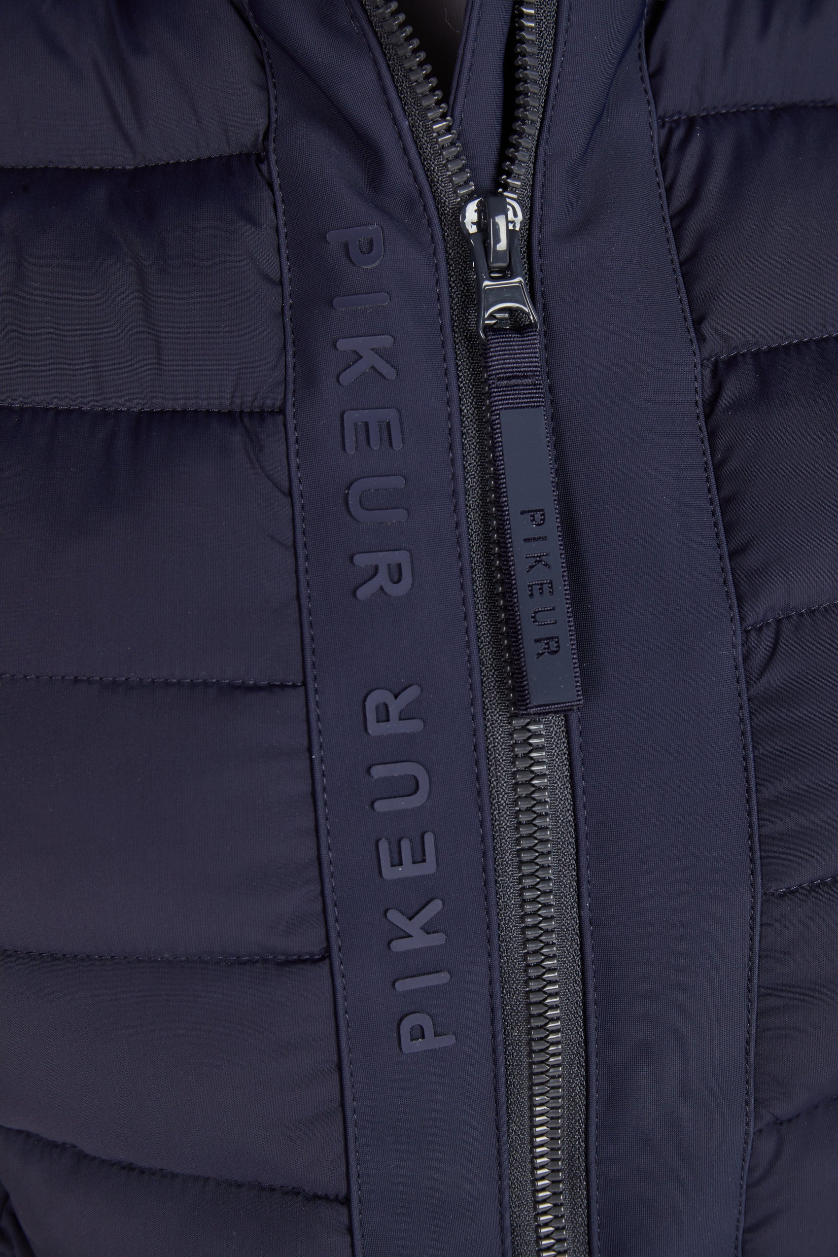 PIKEUR HYBRID VEST
